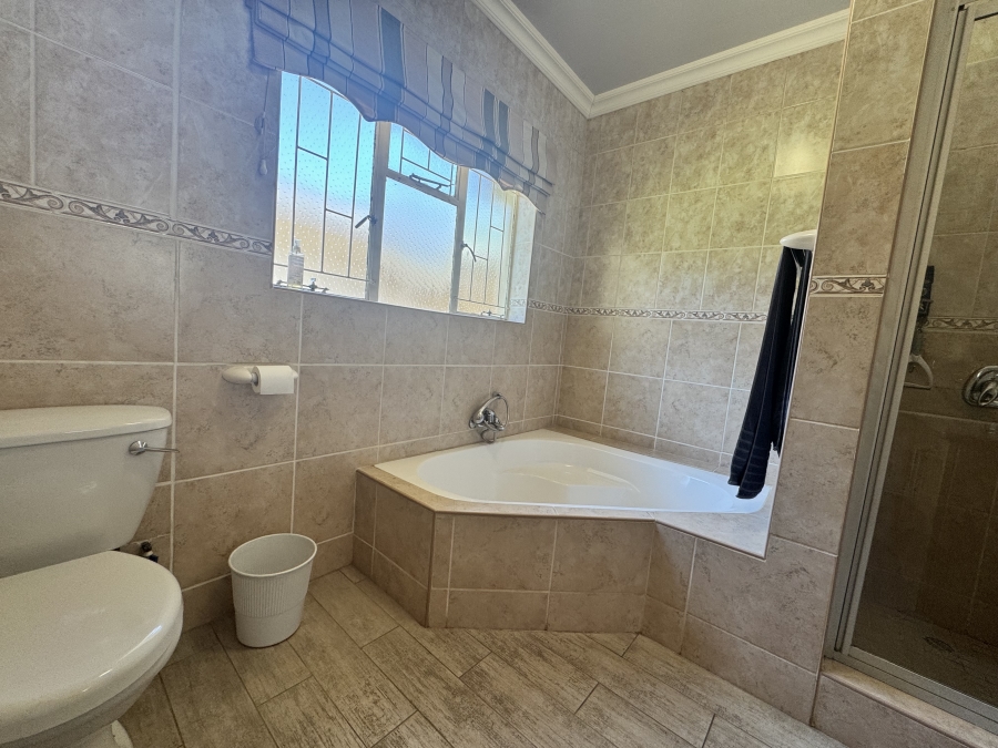 4 Bedroom Property for Sale in Neserhof North West